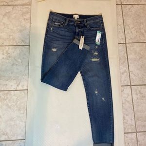 Stretch distressed jeans